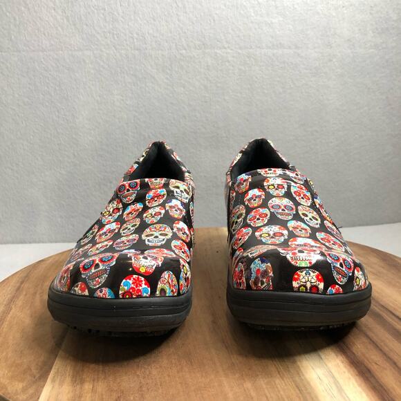 Easy Works by Easy Street Women's Size 9.5 M Skull Leather Patent Black 20-0201 - Picture 2 of 9